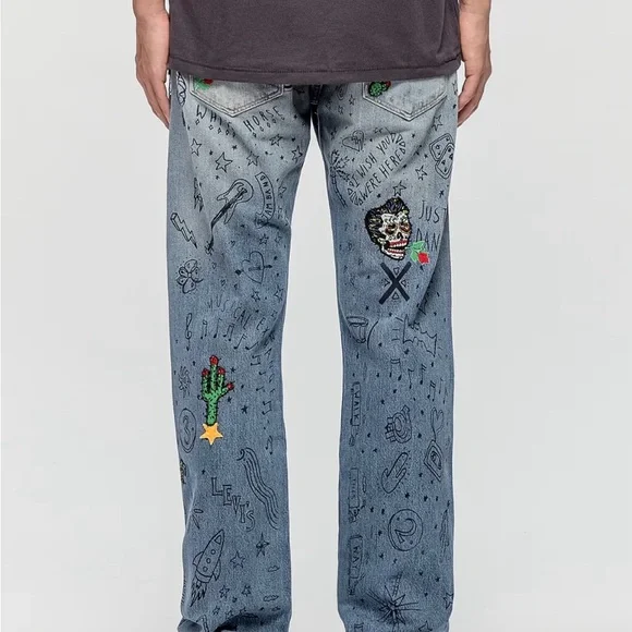 NWT 501 LEVI'S ORIGINAL FIT SCRIBBLE JEANS - Picture 3 of 6